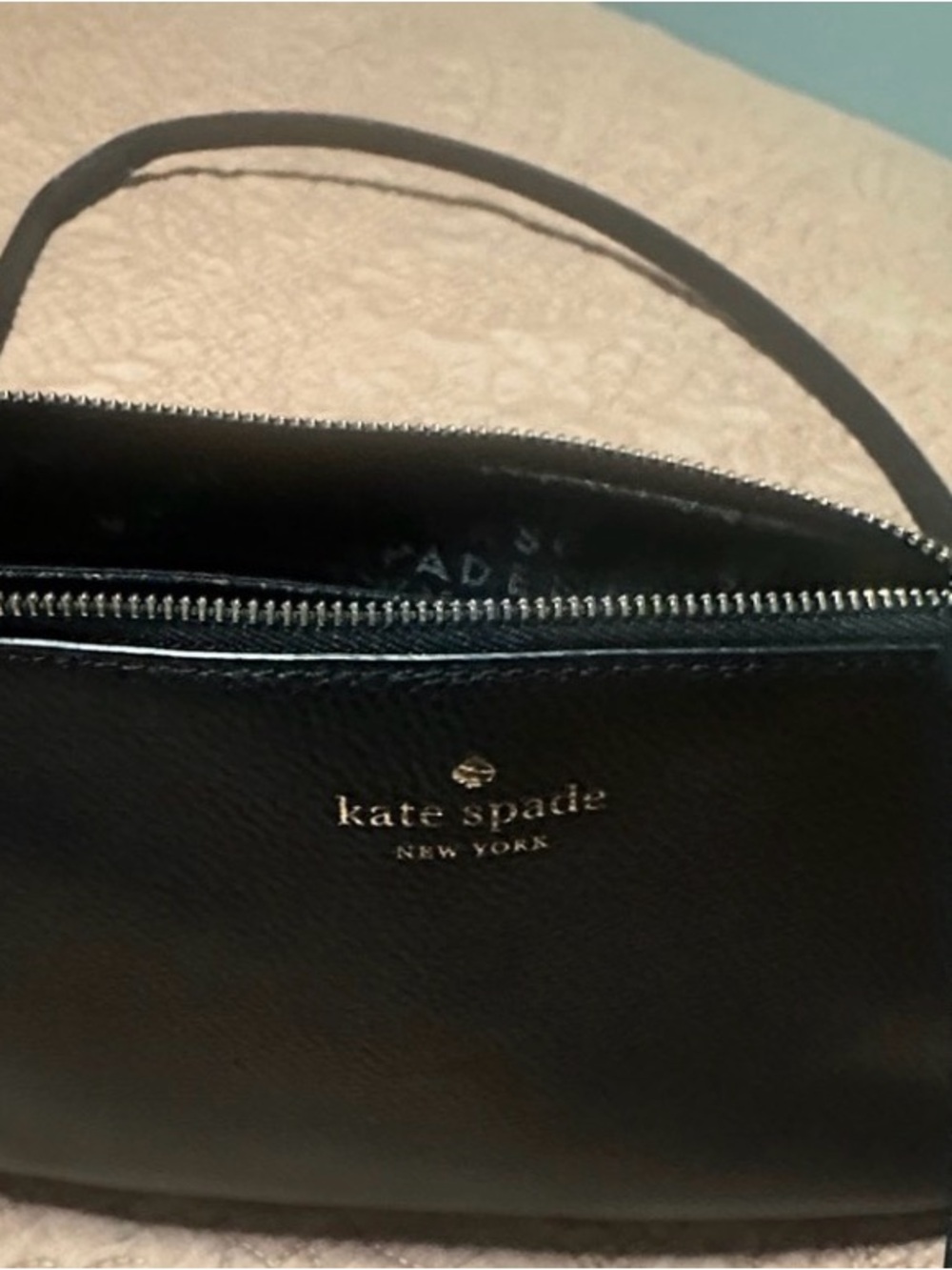Kate Spade ♠️ Pebbled Leather Crossbody Pouch - Picture 9 of 9